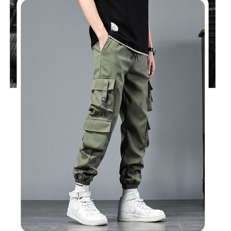 【จัดส่งจากกรุงเทพฯ】กางเกงขายาวชาย หลายกระเป๋า เชือกผูกเอว ทรงหลวม ชุดเอี๊ยมสไตล์เกาหลี ขนาด: M-5XL - รูปที่ 3