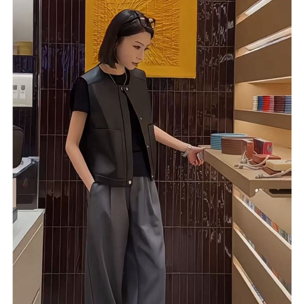 สตรีเสื้อกั๊กหนัง PU เลดี้สีดําไบค์เกอร์หนังเสื้อกั๊กรถจักรยานยนต์นุ่มปุ่มเสื้อกล้ามหลวม