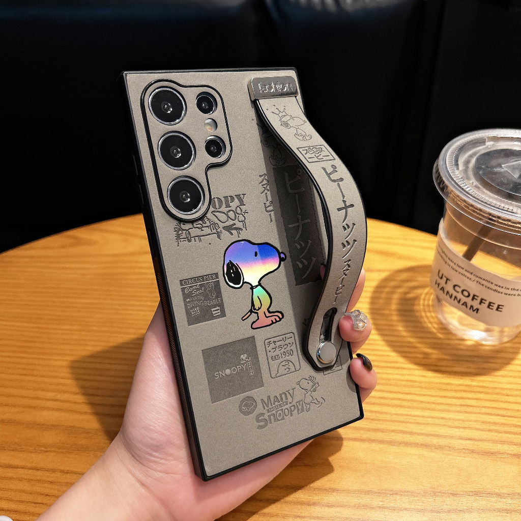 สีเทา Snoopy สําหรับ S25Ultra โทรศัพท์พร้อม Band S25 + S24Ultra กันกระแทกเคสโทรศัพท์สําหรับ Samsung 