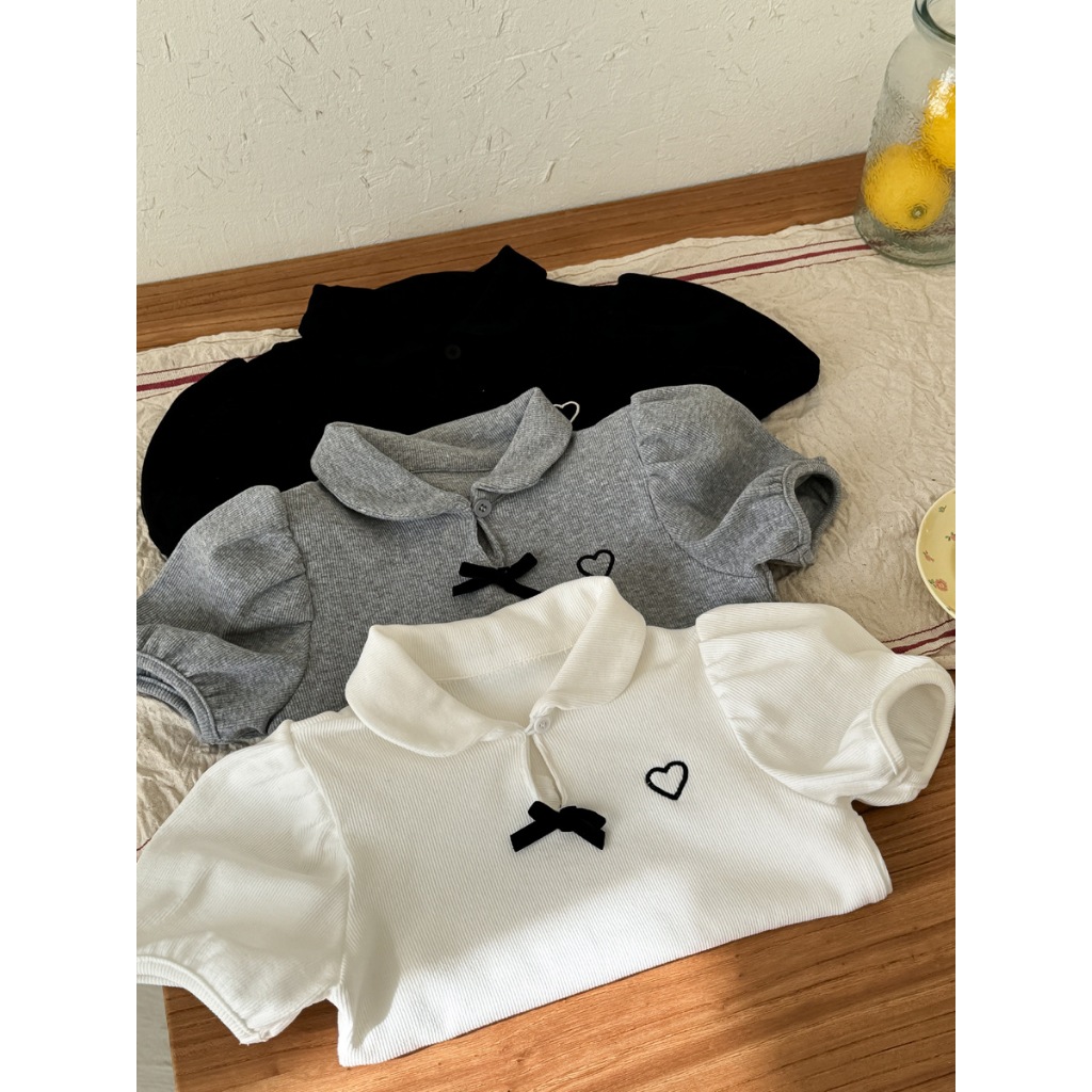 สาวฤดูร้อนสไตล์เกาหลีคอตุ๊กตาโบว์แขนสั้นเสื้อยืดเด็กสาวหวานพัฟแขนด้านบน