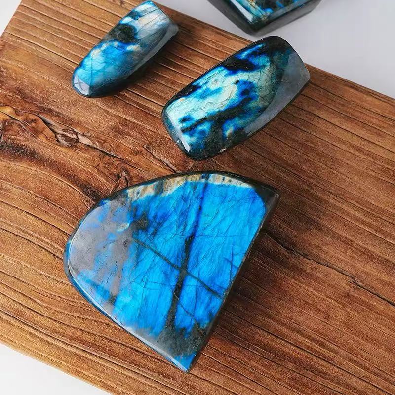 คัดสรรธรรมชาติลาเกอร์สโตนคริสตัลดิบหินขัดมือคริสตัลโปร่งใสจิตวิญญาณรักษาพลังงานคอลเลกชันสมบัติรูปทรงเฉพาะตกแต่งสร้างสรรค์