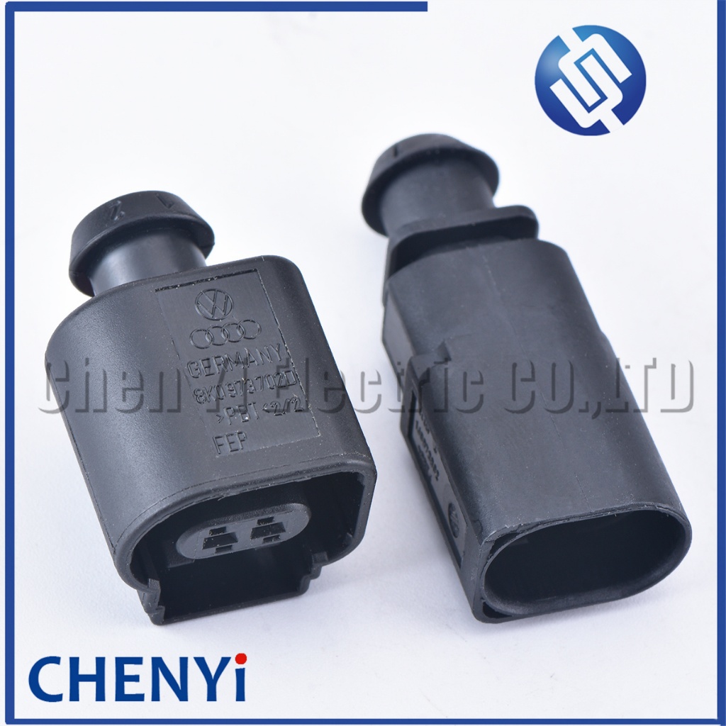 2ขา1.5มิลลิเมตรอุณหภูมิคอมเพรสเซอร์เซ็นเซอร์เชื่อมต่อปลั๊ก8เค0973702D สําหรับ VW Golf Jetta Passat A3 A6 A8