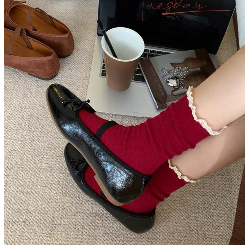 Ancora Retro ถุงเท้าสีแดงหวานขอบลูกไม้ lolita ผ้าฝ้ายแท้แฟชั่นสบายๆถุงเท้ากลางหลอดผู้หญิง
