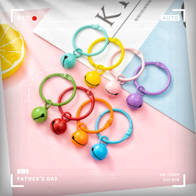 สีอบโลหะสร้างสรรค์อินเทอร์เน็ตที่มีชื่อเสียงระฆังพวงกุญแจที่มีสีสันลูกอมสีแขวนวัสดุตกแต่งกระเป๋าเดินทางอุปกรณ์ฮาร์ดแวร์กระเป๋ารถพวงกุญแจอุป