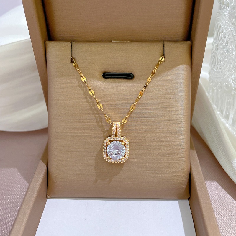 Ht Influencer สร้อยคอโซ่ เหล็กไทเทเนียม ชุบทอง 18K จี้เพชร ไม่จางหาย สําหรับผู้หญิง