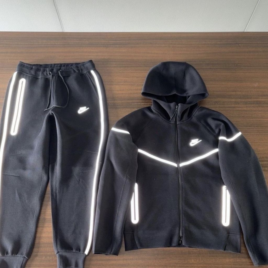 แถบสะท้อนแสงสไตล์ใหม่แฟชั่นทุกการแข่งขัน Windrunner Hood