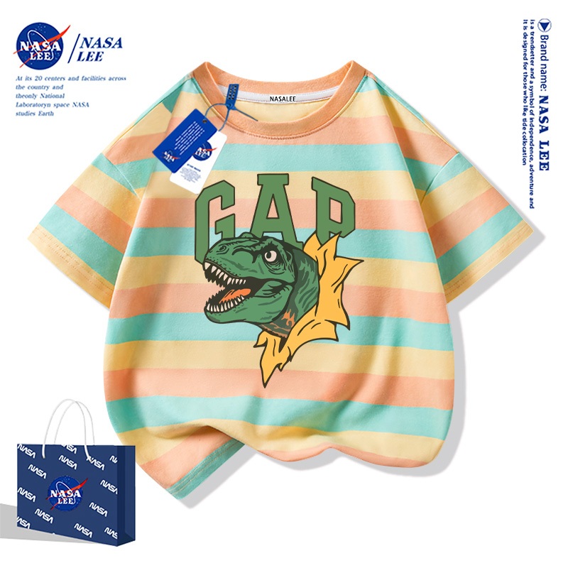 NASA เสื้อยืดแขนสั้นลายทางสีเหลืองและสีน้ำเงินผ้าฝ้ายแท้ลายไดโนเสาร์สำหรับเด็กชาย รุ่นใหม่ 2025 เสื้อผ้าลำลองระบายอากาศดีและเหมาะกับฤดูร้อน