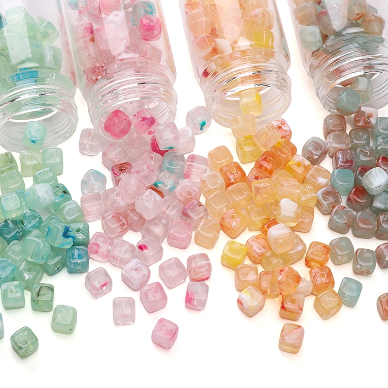 [6×6 มม.] ประมาณ 40 ชิ้นสองสีสแควร์ลูกปัด ทําเอง สแควร์ลูกปัดทําสร้อยข้อมือกระเป๋าเป้สะพายหลังแขวนโซ่อุปกรณ์เสริม