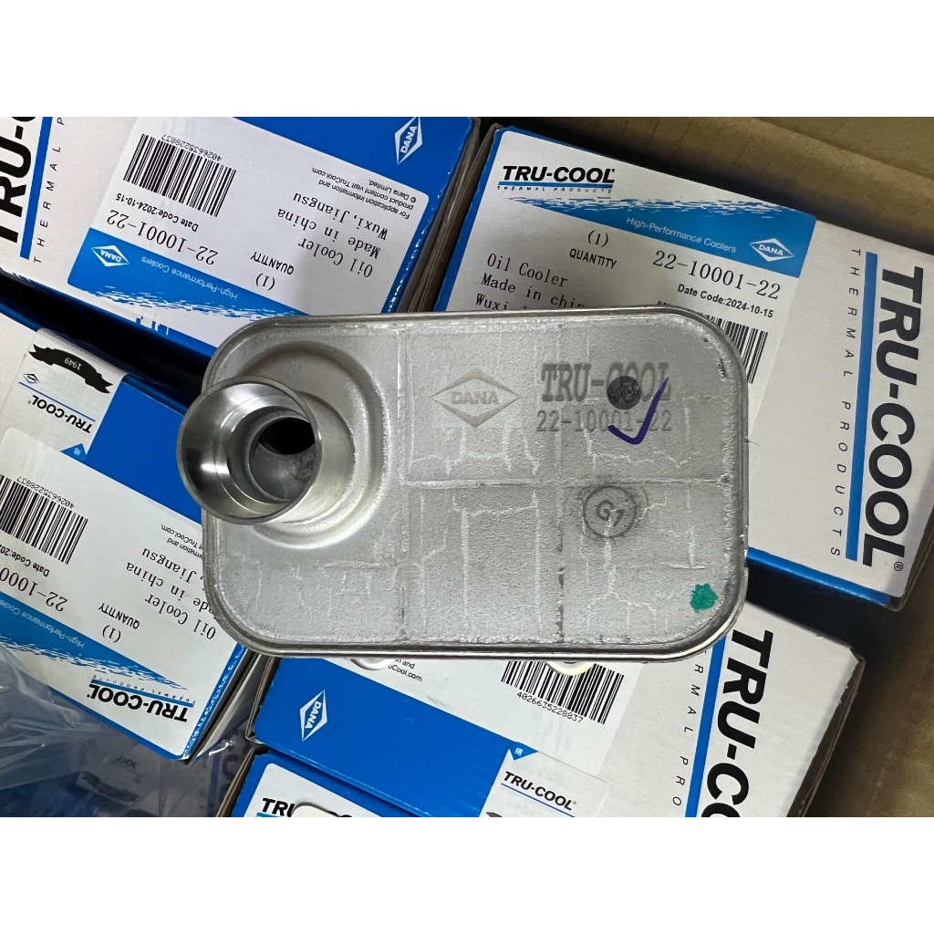 06เจ117021J THERMOTEC EA888 GEN2 GEN3 อลูมิเนียมเครื่องยนต์หม้อน้ําน้ํามัน Cooler สําหรับ VW Golf MK