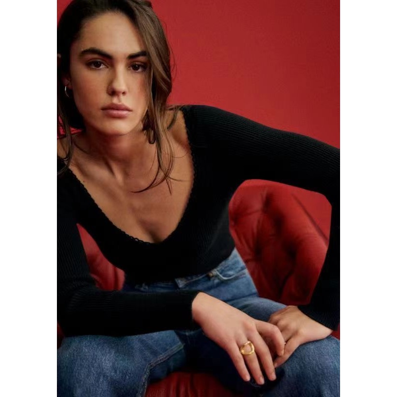 S Size ขายตัวอย่าง Black Wool Blended V คอลูกไม้เสื้อกันหนาว Retro Basic Style sezane Original Facto