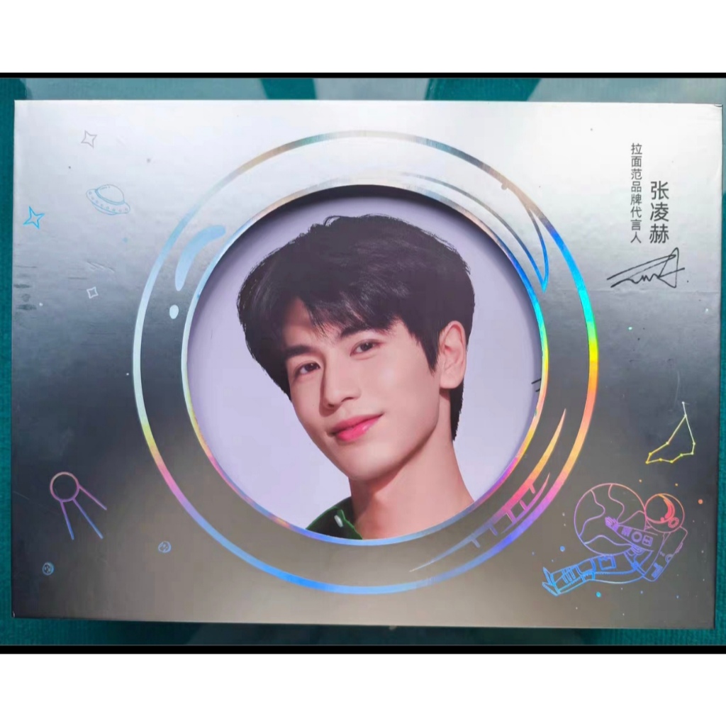 Zhang Linghe x Ramen Fan(拉面范) ของขวัญกล่อง（photocard etc）