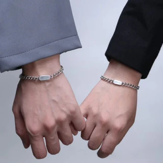 ของขวัญรับปริญญา เหมียวลา สร้อยข้อมือที่กําหนดเองพร้อมชื่อแกะสลักคิวบาสร้อยข้อมือผู้ชายและผู้หญิงสร้อยข้อมือเหล็กไทเทเนียมไม่จางหายอุป