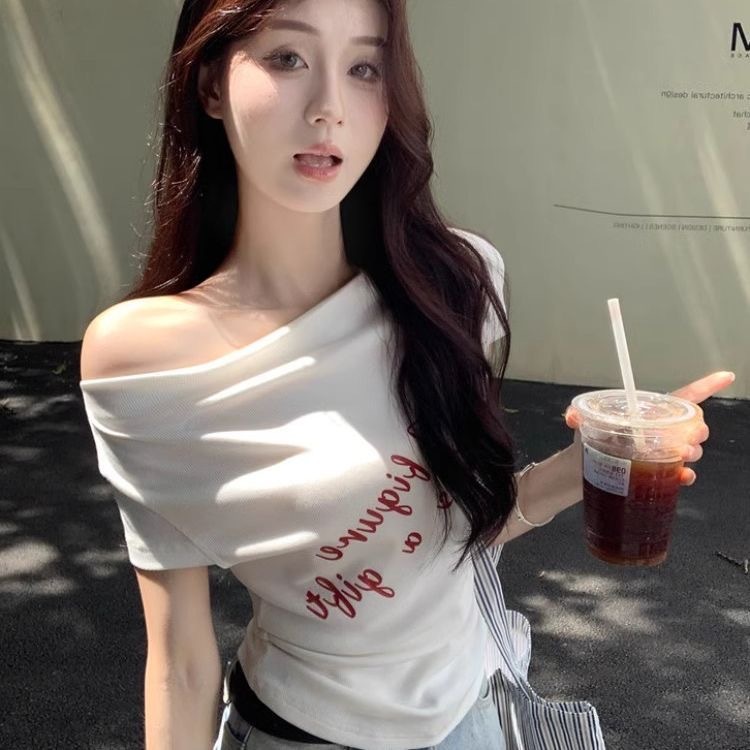 【WJZ】 เสื้อยืดตัวอักษรอสมมาตรน่ารักสําหรับผู้หญิง【B15】