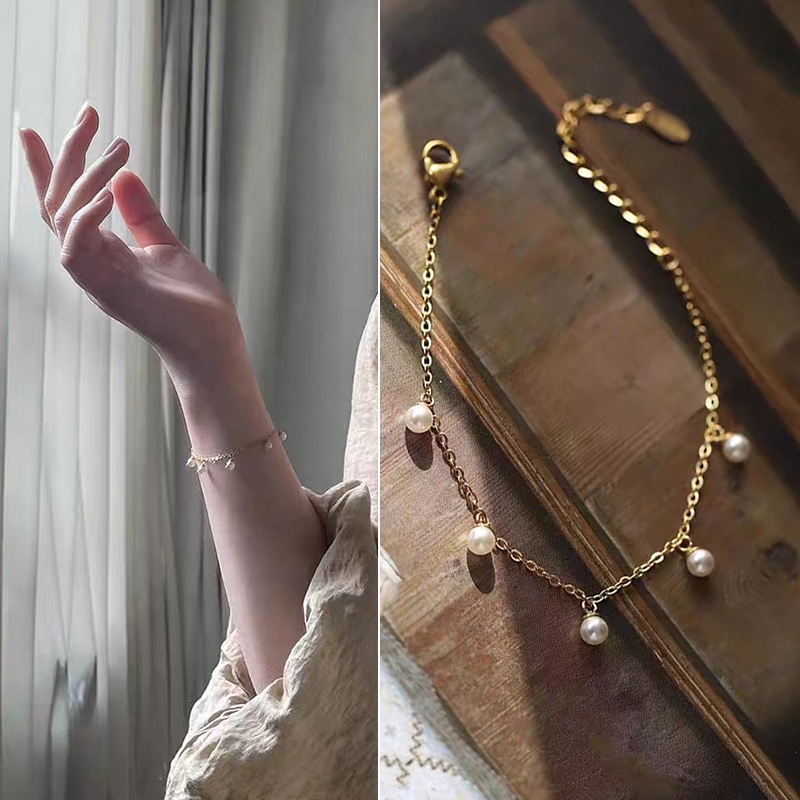 สร้อยข้อมือสแตนเลสมุกหรูหราเงากันน้ํากันเหงื่อจะไม่จางหายแมทช์ลุคง่ายที่จะจะเหมาะกับสุภาพสตรี