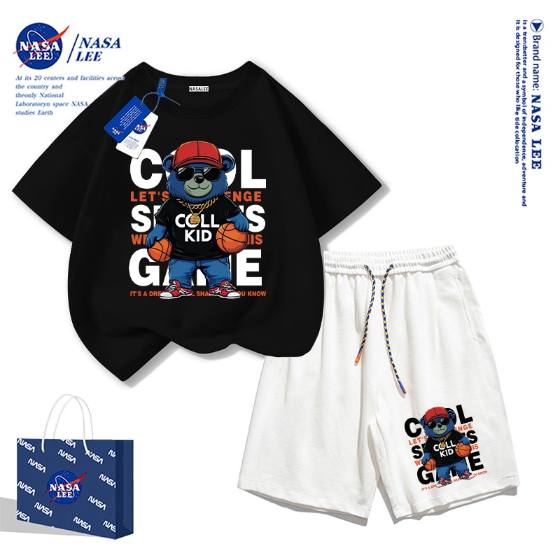 NASA ชุดเสื้อยืดแขนสั้นและกางเกงขาสั้นผ้าฝ้ายสำหรับเด็กผู้ชายสีดำลายหมีสุดเท่ รุ่นใหม่ปี 2025 สำหรับฤดูร้อนแฟชั่นหล่อสองชิ้น