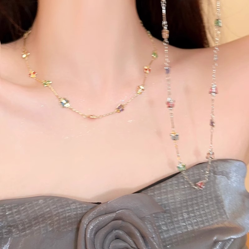 สร้อยคอพลอยสีแฟชั่นเกาหลีผู้หญิงเงิน อิน ของขวัญวันเกิดนักเรียนน่ารัก