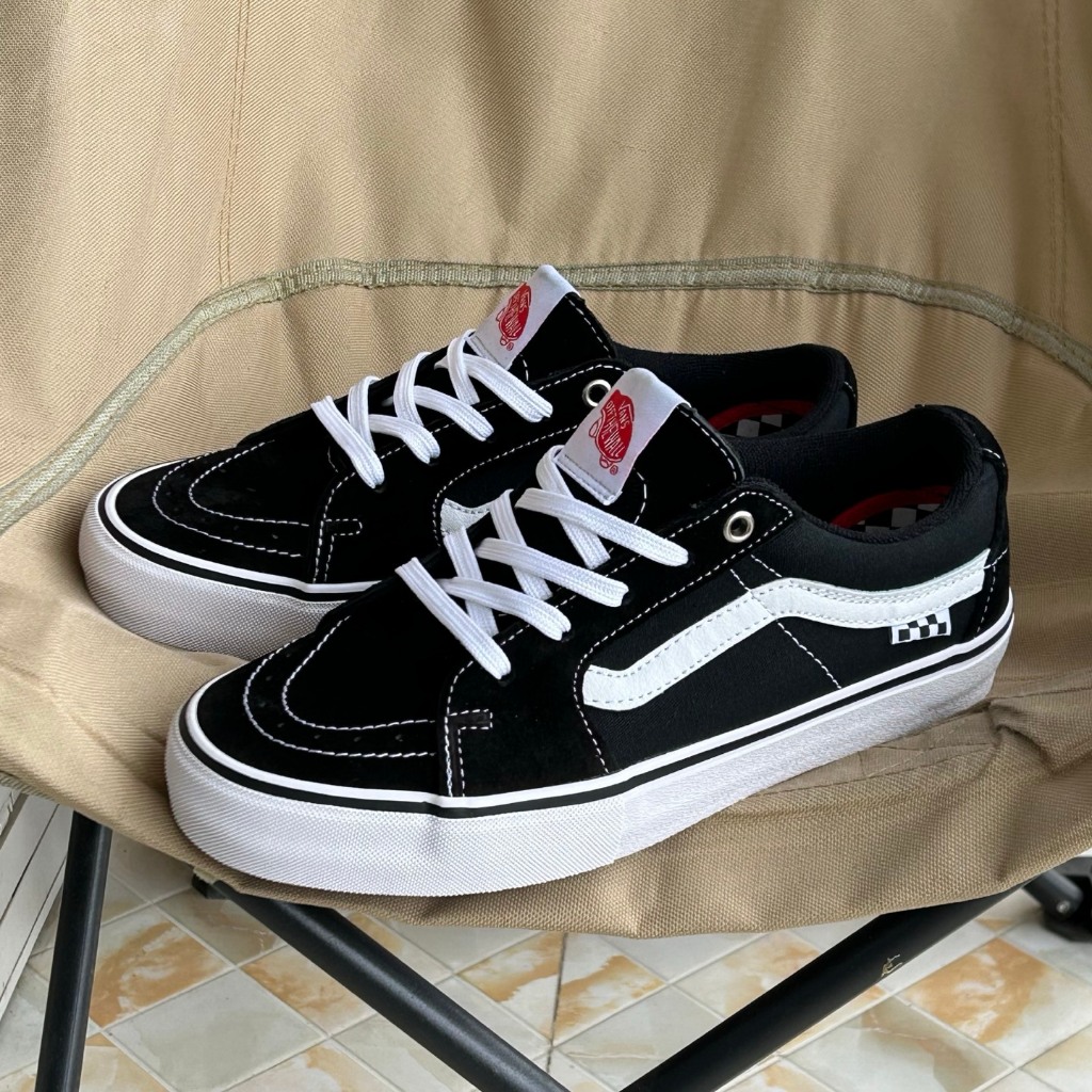 Ns Low Retro Classic Low Cut สีดําสีขาว S8 รองเท้าลําลองรองเท้าผ้าใบสําหรับผู้ชายและผู้หญิง-M208