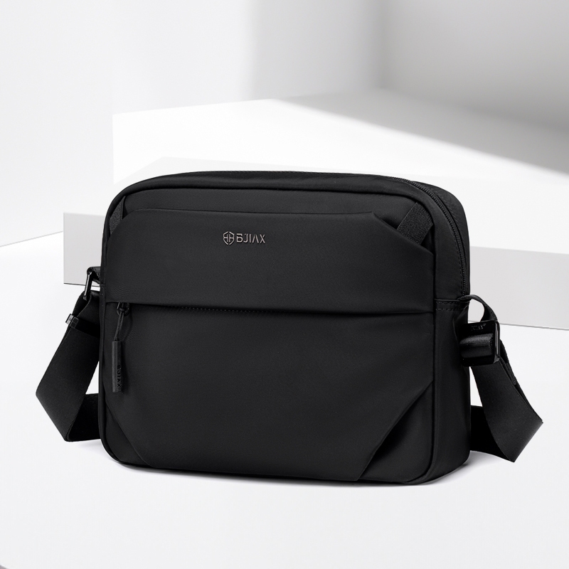 BJIAX กระเป๋าสะพายผู้ชายแฟชั่นน้ําหนักเบา Commuting Casual Men Bag แบบพกพา