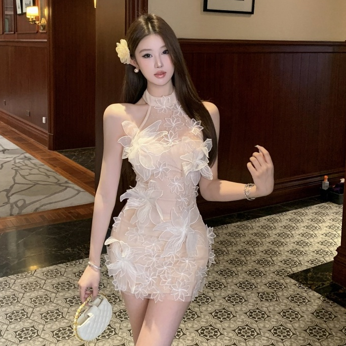 เวอร์ชั่นเกาหลีพรรคพรรคพรรคเซ็กซี่สีขาวชุดชีฟองผู้หญิงสลิมฟิตการออกแบบระดับไฮเอนด์รอบคอแขนกุดที่ไม่มีสายหนังสะโพก-ว
