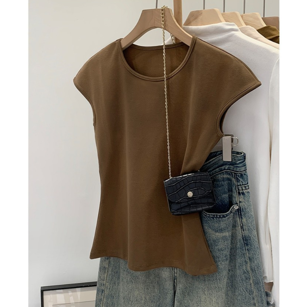 85226 เสื้อยืดแขนสั้นสีทึบคอกลมทรงเข้ารูป