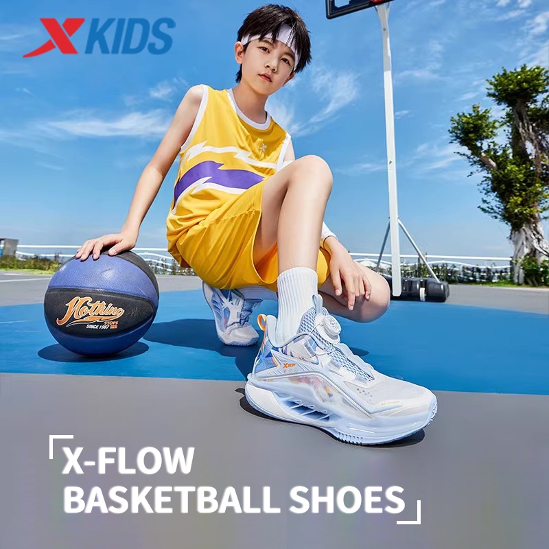 【xtep】KIDS Series | Big Kid รองเท้าบาสเก็ตบอลสําหรับเด็กฤดูร้อนใหม่กีฬารองเท้ากันกระแทกระบายอากาศเด็