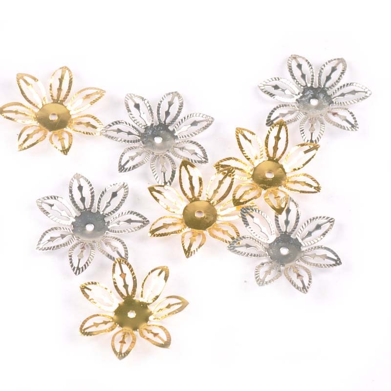 50 ชิ้น 26 มิลลิเมตรดอกไม้ Filigree Wraps Connectors โลหะหัตถกรรมสําหรับ DIY Embellishments ทําหัตถกรรมสมุดภาพ YKL0755