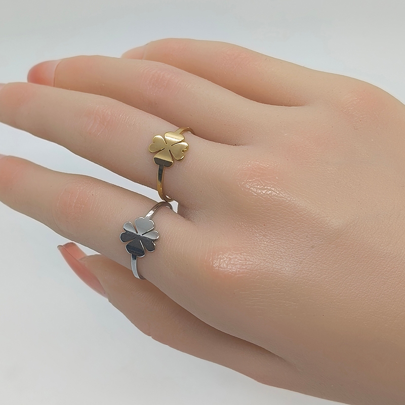 แหวนสแตนเลสโคลเวอร์สี่แฉกเงา, กันน้ํากันเหงื่อจะไม่จางหาย, จับคู่สุ่มเรียบง่ายคลาสสิก, สไตล์เดียวกันสําหรับผู้ชายผู้หญิง