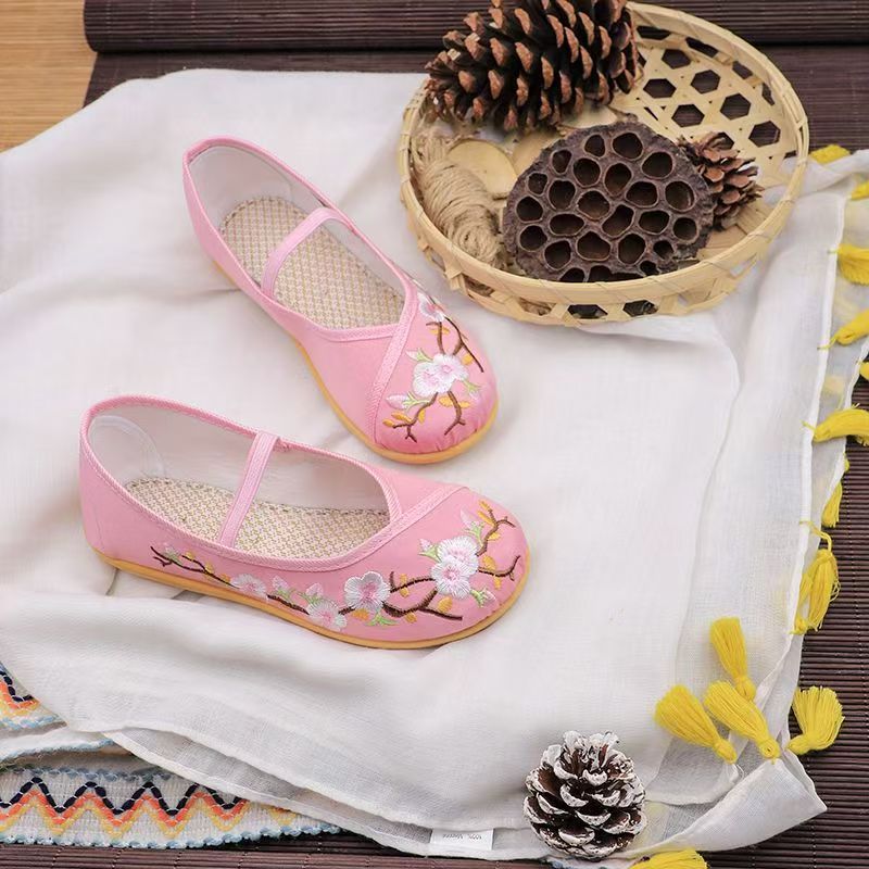 หญิง/ผู้ใหญ่รองเท้าปักเด็กทําด้วยมือ ฮันฟู รองเท้าสไตล์ชาติพันธุ์เสื้อผ้าโบราณแบบดั้งเดิมนักเรียนจีนเต้นรําเย็บปักถักร้อยรองเท้านุ - รูปที่ 4