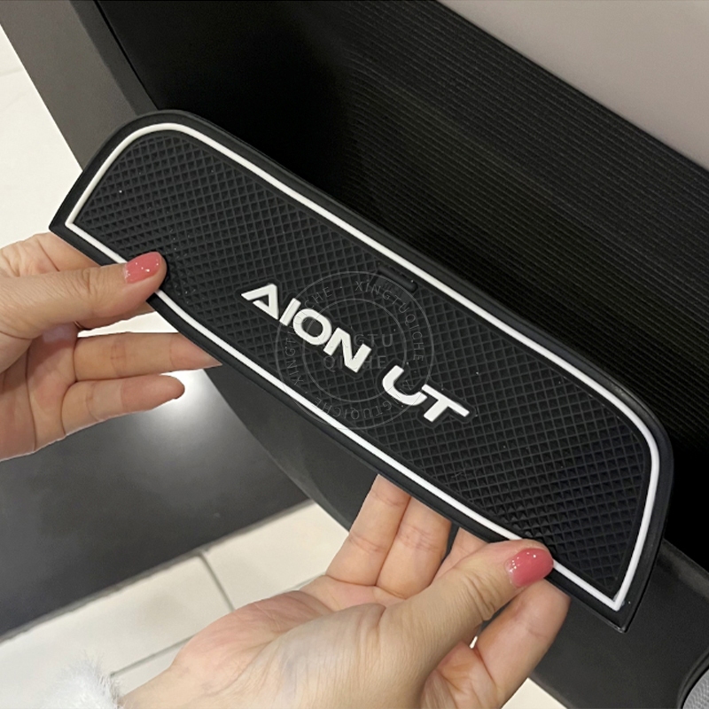 เหมาะสำหรับ 2025 AION UT Central Controlไร้สายชาร์จแผ่นป้องกันภายในที่เก็บข้อมูลPadโทรศัพท์มือถือPad Anti-SLIP PadซิลิโคนCoasterอุปกรณ์เสริมในรถยนต์ ราคา ถูกที่สุด ดีลบีเคเค แกลเลอรีภาพที่ 7