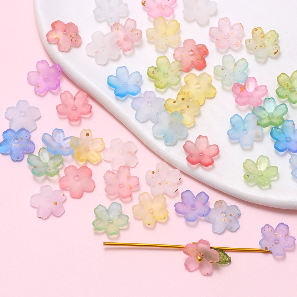 50ชิ้นผสมสีดอกซากุระเคลือบทองโรยอะคริลิดอกไม้หมวกลูกปัดทําเองแฮนด์เมดสร้อยข้อมืออุปกรณ์เสริม
