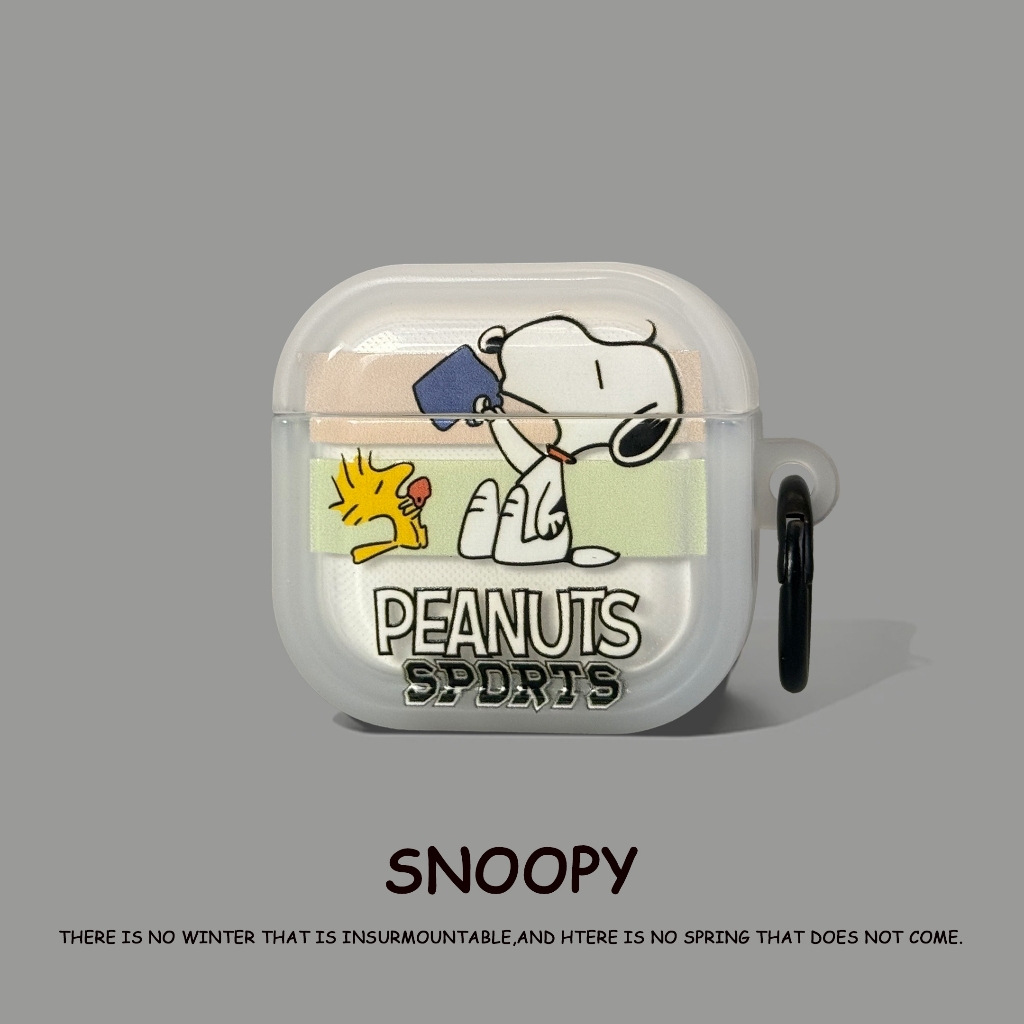 กรอบโปร่งแสงหูฟังสําหรับ AirPods4/4ANC Snoopy หูฟังป้องกันกรณีสไตล์ใหม่สําหรับ AirPodsPro2 หูฟังป้องกันกรณีใช้งานร่วมกับ AirPodsPro กรณี AirPods2gen กรณี
