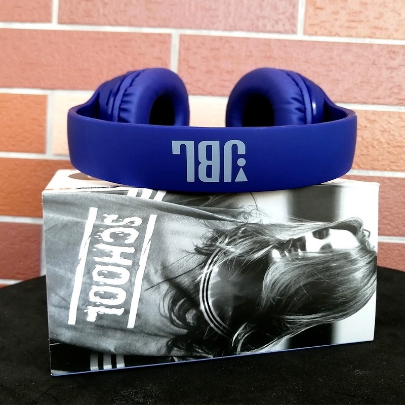 650bt Bluetooth Music HIFI หูฟังไร้สายความถี่ต่ําพร้อมไมโครโฟน (ไมโครโฟนในตัว)