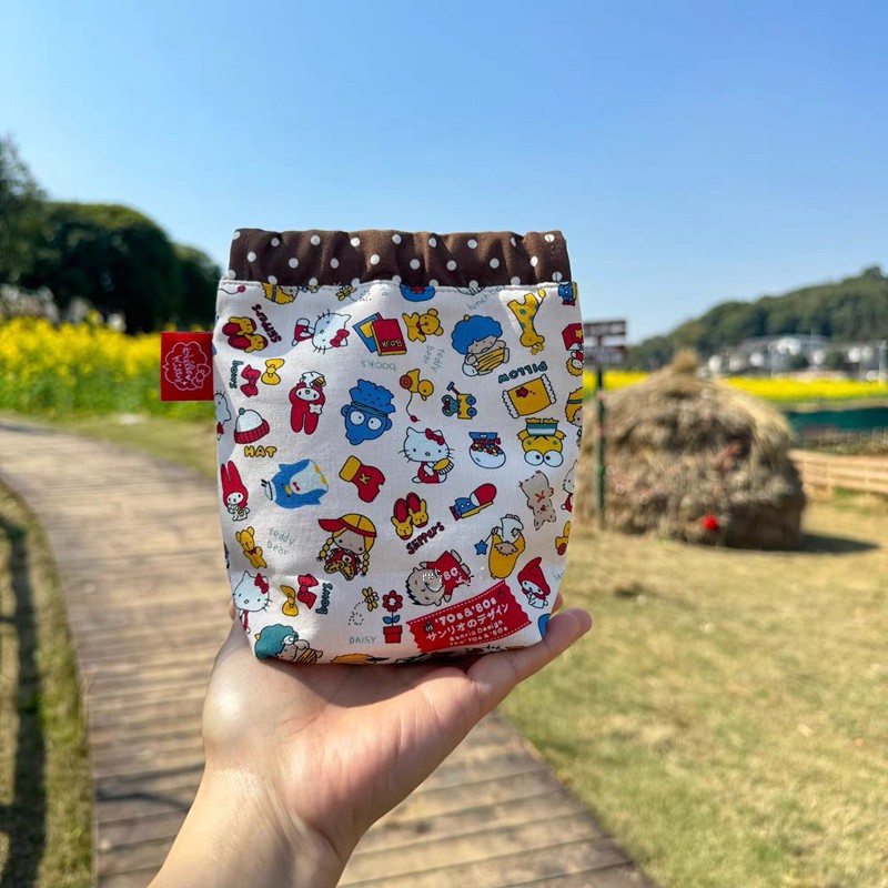 น่ารัก KT Cat พิมพ์กระเป๋าเครื่องสําอางผ้าฝ้ายผ้าปากทองหยิกกระเป๋า Hand-Made กระเป๋าเก็บกระเป๋าเครื่องสําอางสาวขายส่ง - รูปที่ 3