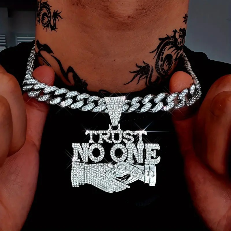 Iced Out Diamond TRUST NO ONE จี้ Bling Cuban Chain สร้อยคอ Hip Hop Night Club Party Bling เครื่องปร
