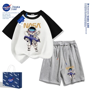 NASA ชุดเสื้อยืดแขนสั้นและกางเกงขาสั้นผ้าฝ้ายสีดำเด็ก ลายอวกาศสุดเท่แบบใหม่ปี 2025 สำหรับเด็กชายและเด็กหญิง ชุดแฟชั่นสบายๆ