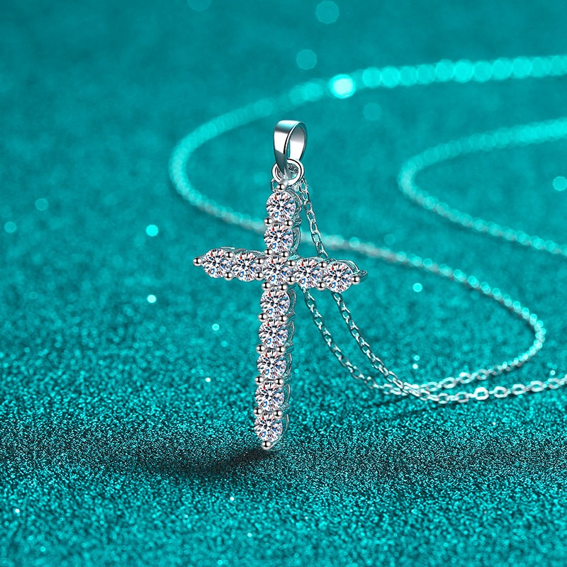 Cross จริง Moissanite จี้ 0.36ct 0.72ct 1.1ct สีขาวรอบตัด Moissanite สร้อยคอโซ่ S925 เงินสเตอร์ลิง