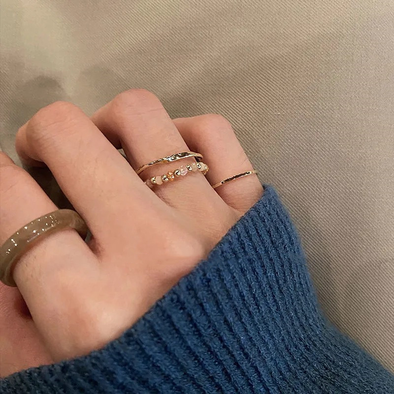 ใช่ แหวนคลื่นเรซินลูกปัดหลากสีชุดเครื่องประดับแฟชั่น 4 ชิ้นของขวัญอุปกรณ์วันหยุด