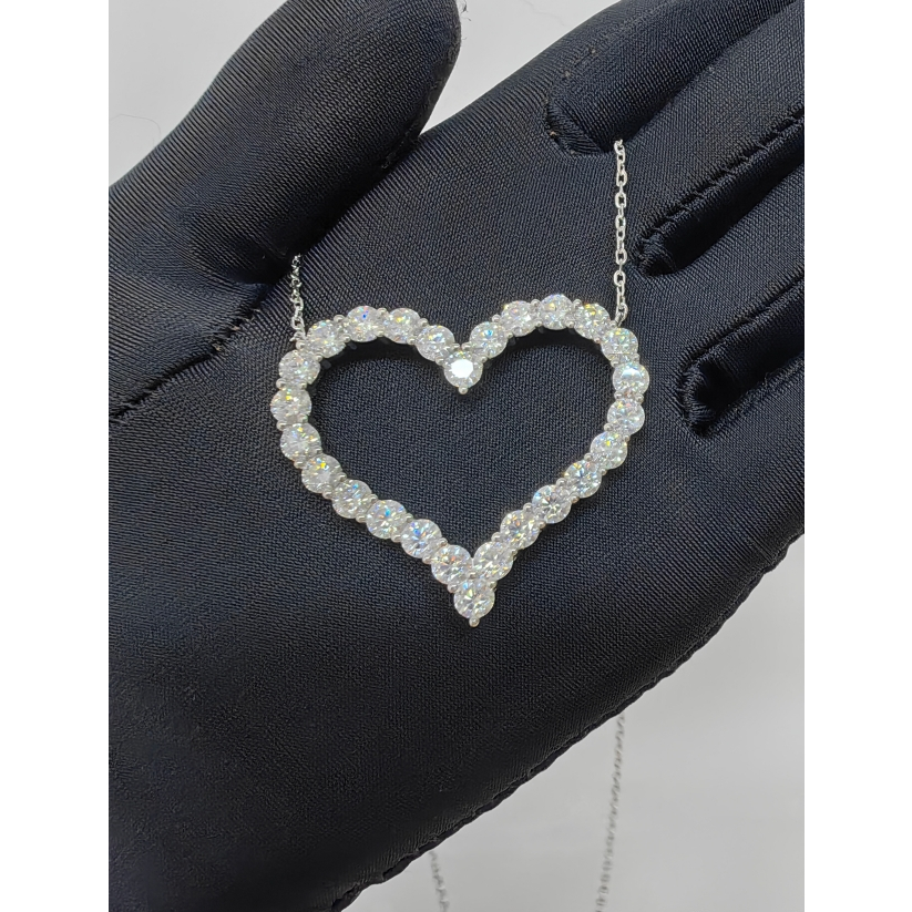 total 7.8ct full real moissanite diamond 4.0mm moissanite heart Pendant for wedding