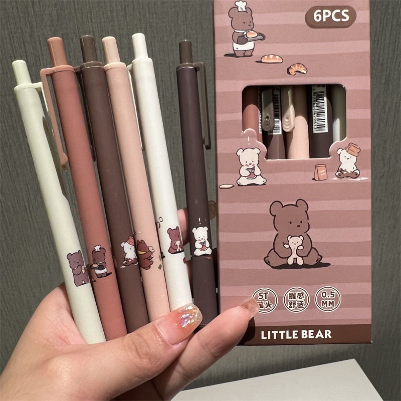 6ชิ้น/เซ็ต น่ารัก หมีน้อยเจลปากกาน่ารักการ์ตูนเซนต์ 0.5มิลลิเมตร บัลค์ หมึกปากกาเป็นกลางนักเรียนเครื่องเขียนแห้งเร็วเรียบเขียนลูกลื่นสําหรับโรงเรียนสํา