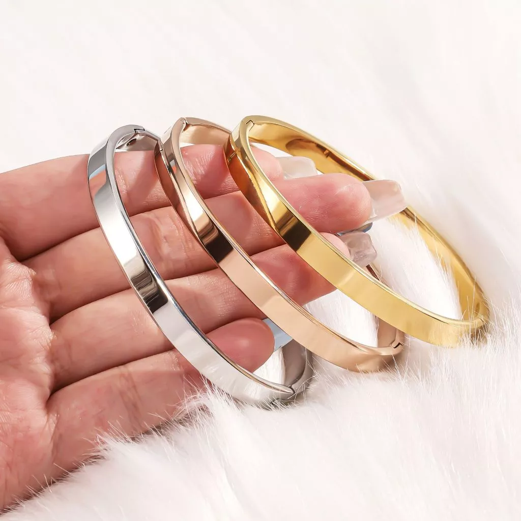 HT แฟชั่นที่เรียบง่ายธรรมดาวงกลมสร้อยข้อมือแบนผู้ชายผู้หญิงสร้อยข้อมือสแตนเลสเครื่องประดับ