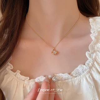 DREJEW 18k ทองแท้เคลือบด้วยไฟฟ้า zircon สร้อยคอสี่เหลี่ยมกลวงหรูหรา high-end clavicle chain retro niche สร้อยคออเนกประสงค์