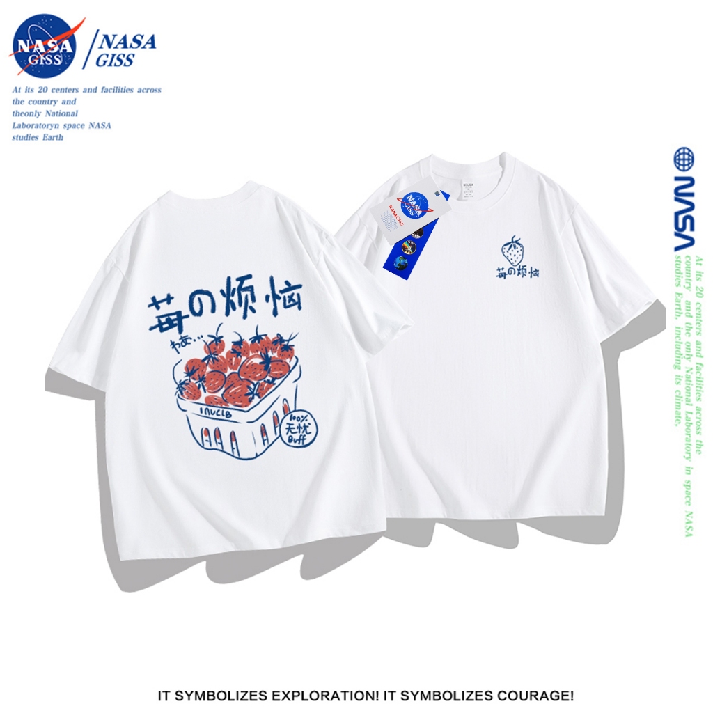 NASA เสื้อยืดหญิงชาย แฟชั่นญี่ปุ่น 2025เสื้อ summer สตรอเบอร์รี่พิมพ์ลาย คอกลม ผ้าฝ้ายแท้ ทรงหลวม เสื้อเท่ๆ