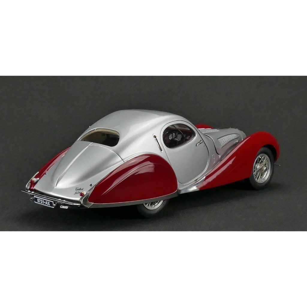 1:18 Talbot Lago Coupe Type 150C โดย CMC ในสีเงินและสีแดง M165 รถโมเดล