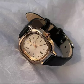 Retro Minimalist นาฬิกาผู้หญิงขนาดเล็กสายหนังนักเรียนนาฬิกาข้อมือผู้หญิง