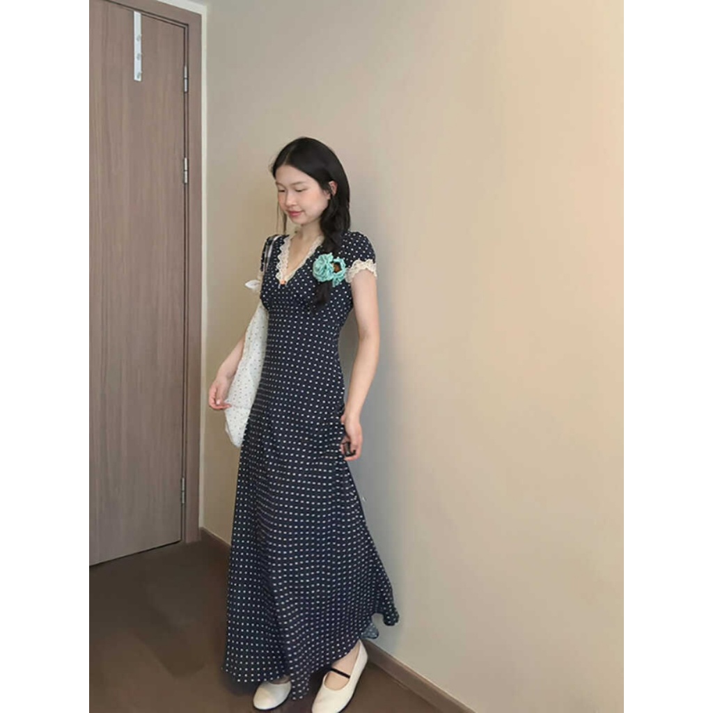 เกาหลีย้อนยุคลายจุดขอบลูกไม้ชุดคอวีแขนสั้น