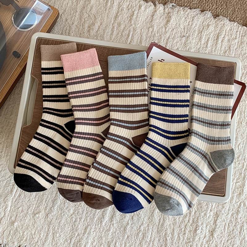 D534 Mid-rise socks striped collegiate cotton stockings