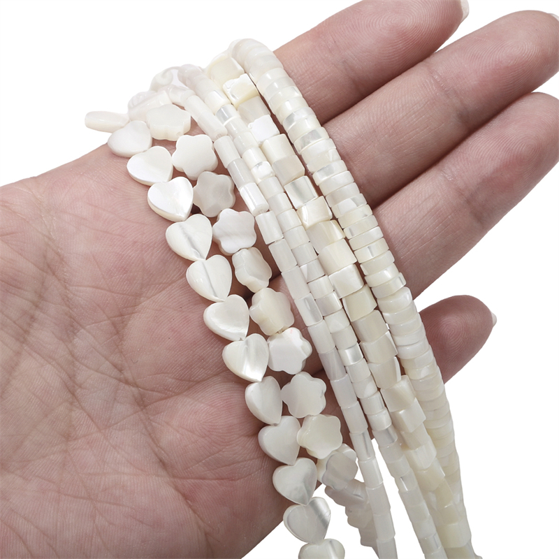ลูกปัดเปลือกหอยธรรมชาติดอกไม้สแควร์หัวใจ Charm ลูกปัดหลวม Spacer ลูกปัดสําหรับสร้อยข้อมือสร้อยคอ DIY เครื่องประดับทําลูกปัดอุปกรณ์เสริม