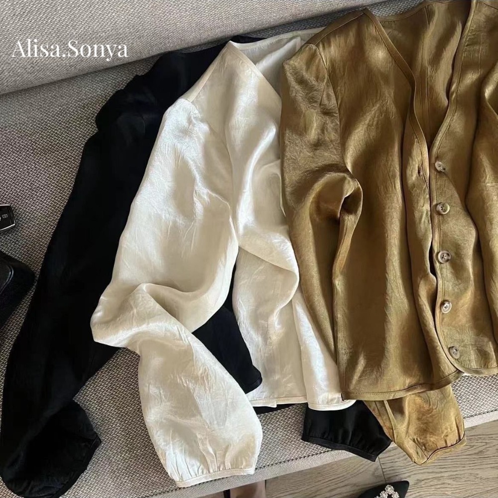 Alisa.Sonya เสื้อคลุมกันแดดผู้หญิง คอวี แขนยาว ผ้าบาง เย็นสบาย สั้นแฟชั่น 24AS1268
