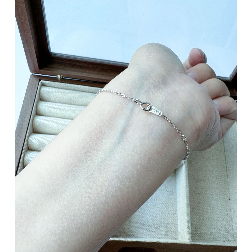 สร้อยข้อมือผู้หญิง เงิน925 เคลือบทอง14K โซ่ตัวโอ เรียบง่ายใส่ได้ทุกแบบ จัดส่งด่วนทางการ 1-2 วัน - รูปที่ 4