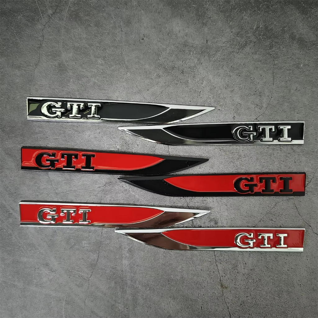 2 ชิ้นโลหะด้านข้าง Fender 3D Badge สติกเกอร์สําหรับ Volkswagen Golf 2 3 4 5 6 7 GTI MK2 MK3 MK4 MK5 